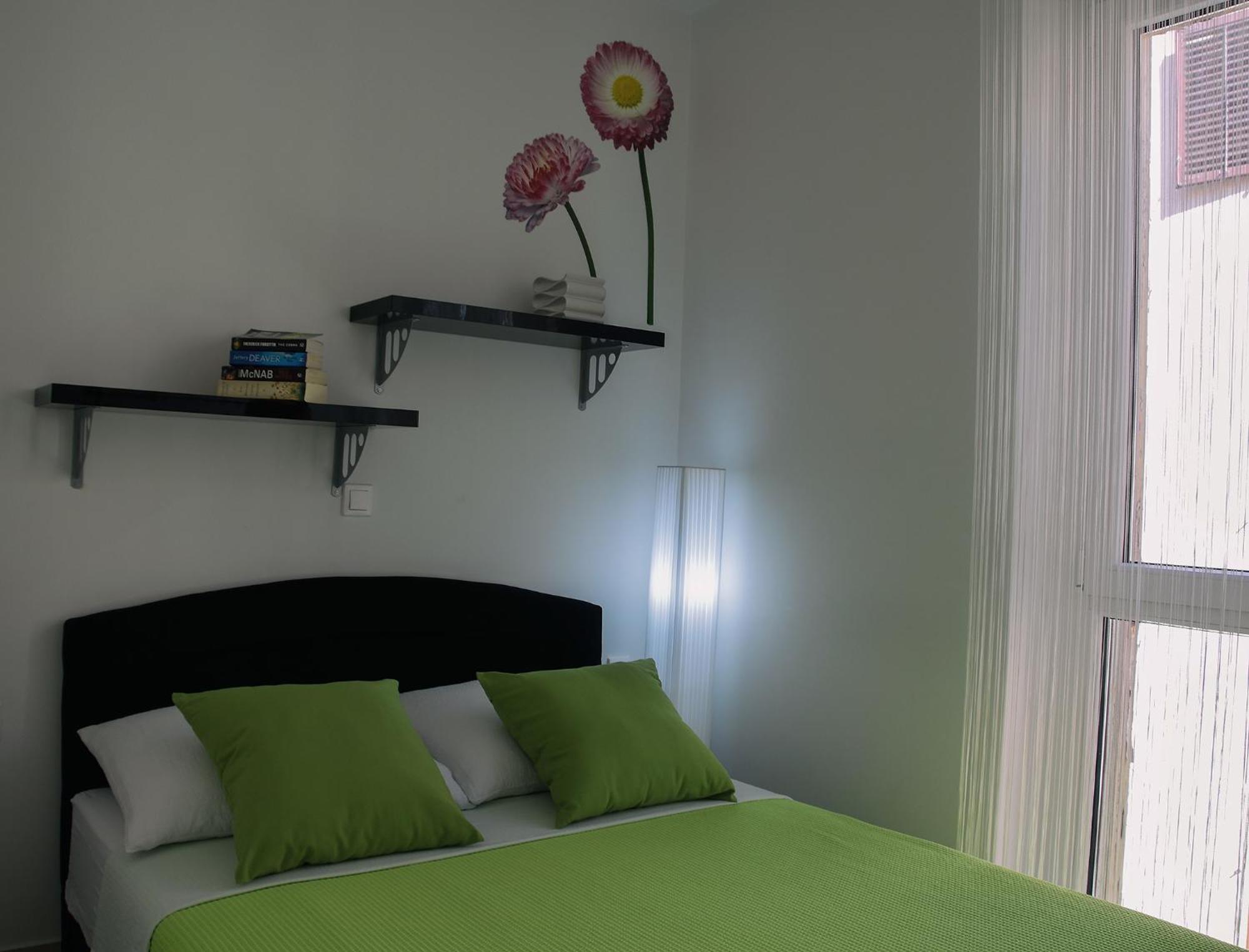 Kalelarga Apartment